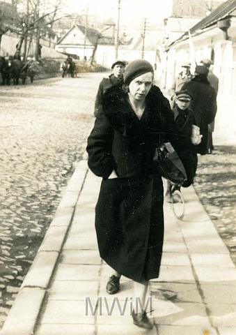 KKE 079.jpg - Helena Orzechowska, Krzemieniec, ul. Szeroka,  1937 r.